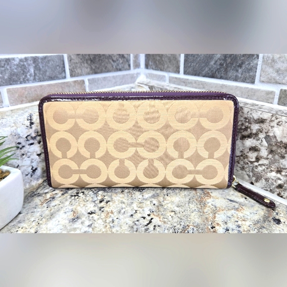 EUC Coach Purple/Tan Op Art Fabric and Leather Madison Continental Wallet - Picture 3 of 12